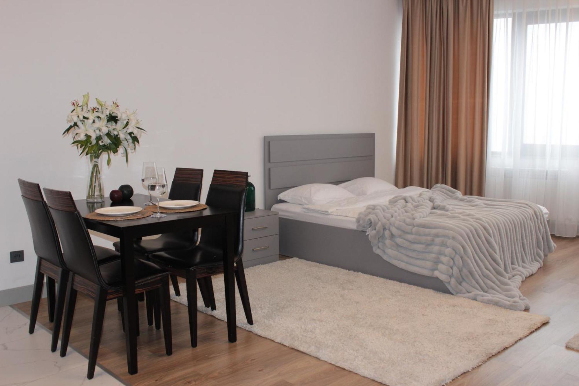 Cozy Home Exclusive Time Алма Ата Екстериор снимка